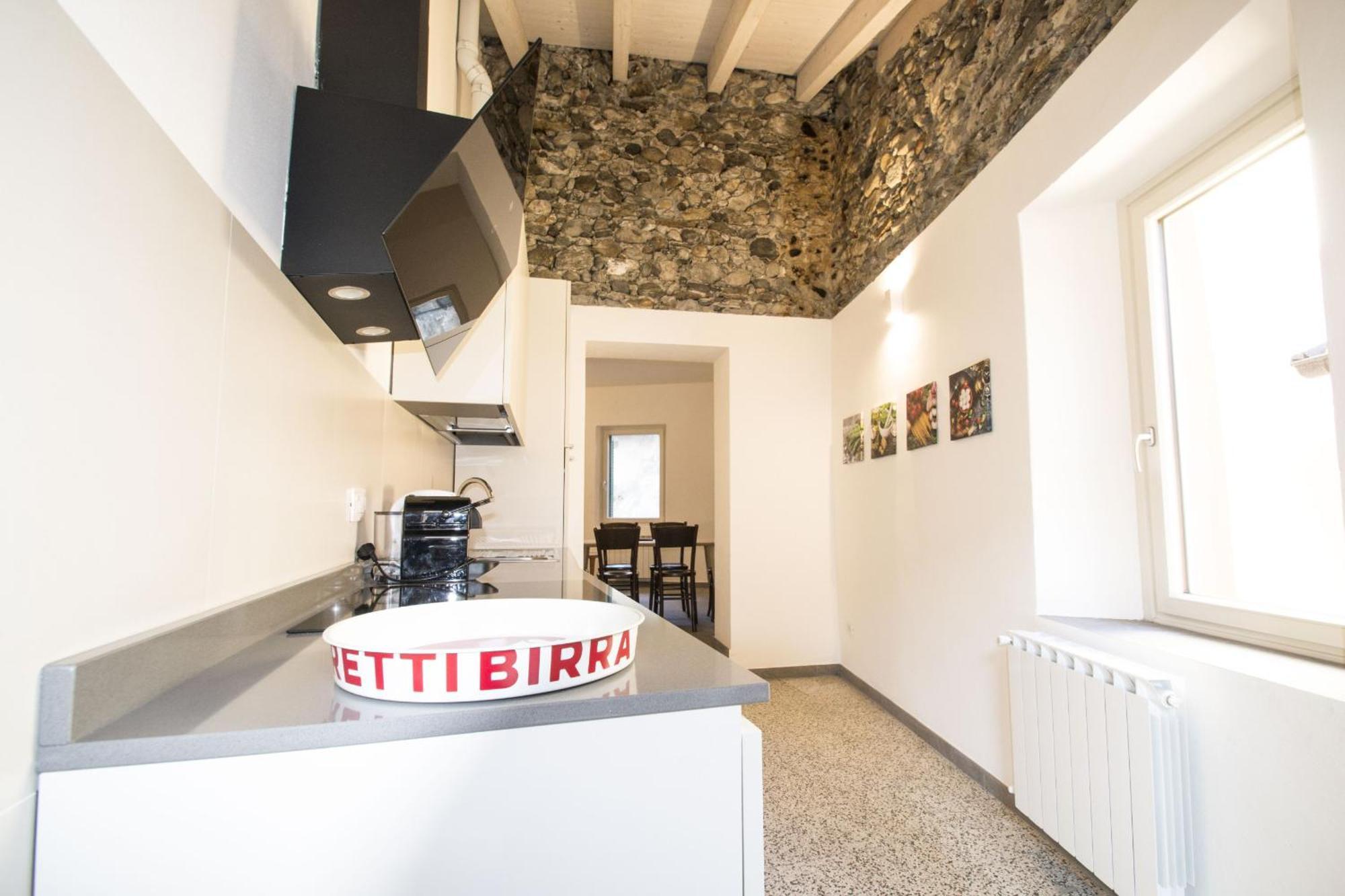 Appartamento Casa Lea Castelveccana Esterno foto
