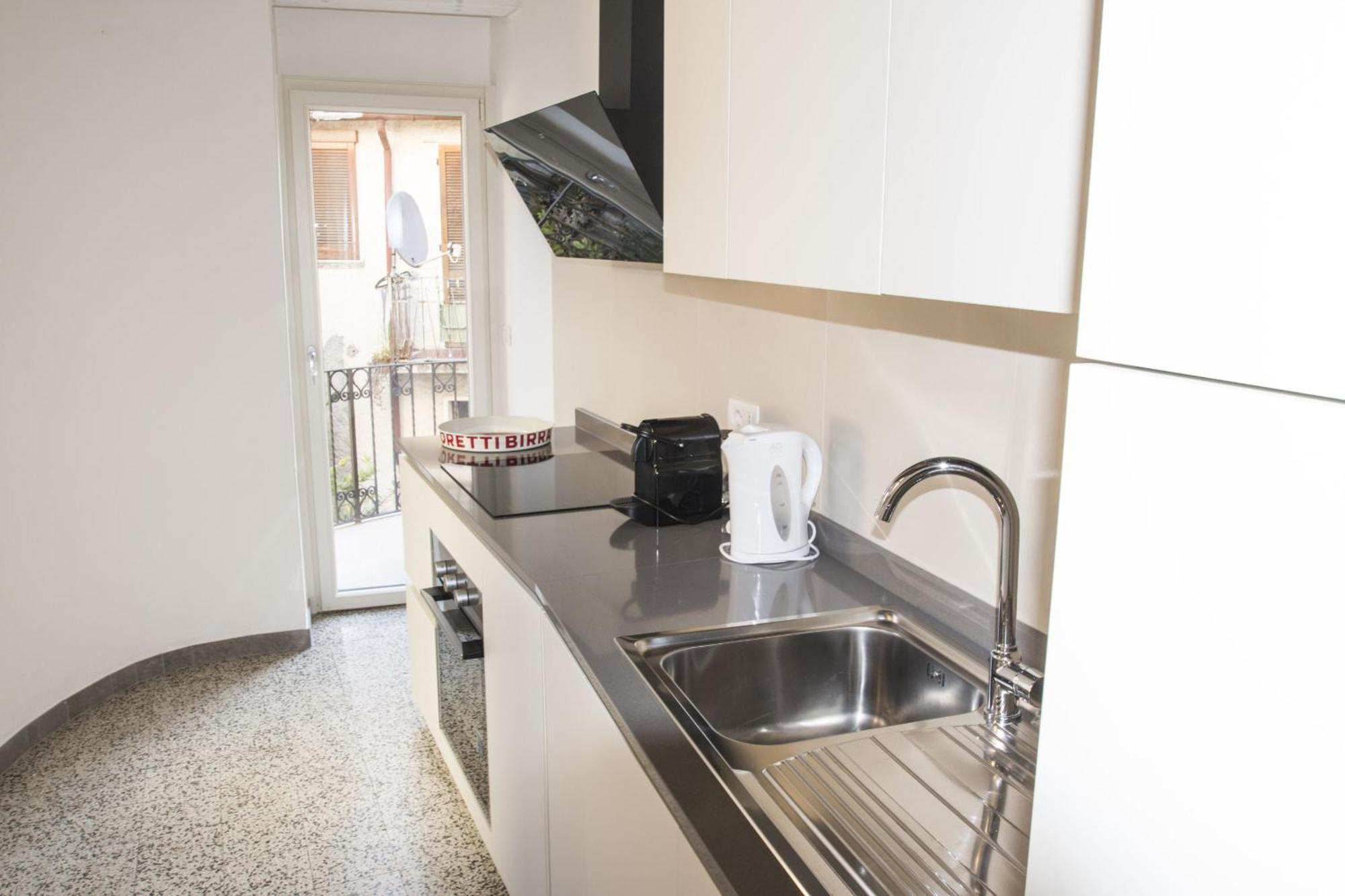 Appartamento Casa Lea Castelveccana Esterno foto